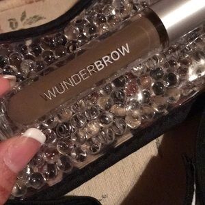 Eyebrow gel